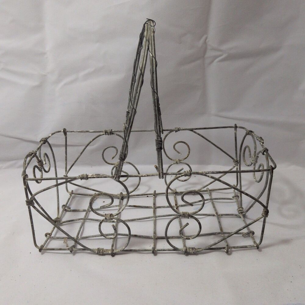 Vintage-Style Scrolled Wirework Decorative Basket with Handle – 8" x 5" x 8"